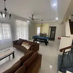 S 75 Corner House With Pool Table