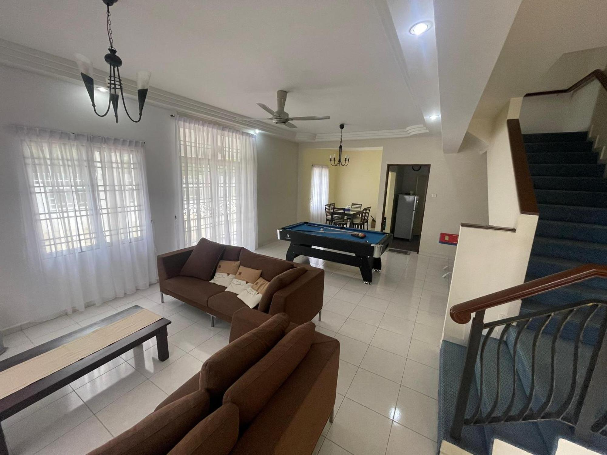 S 75 Corner House With Pool Table Holiday home Johor Bahru